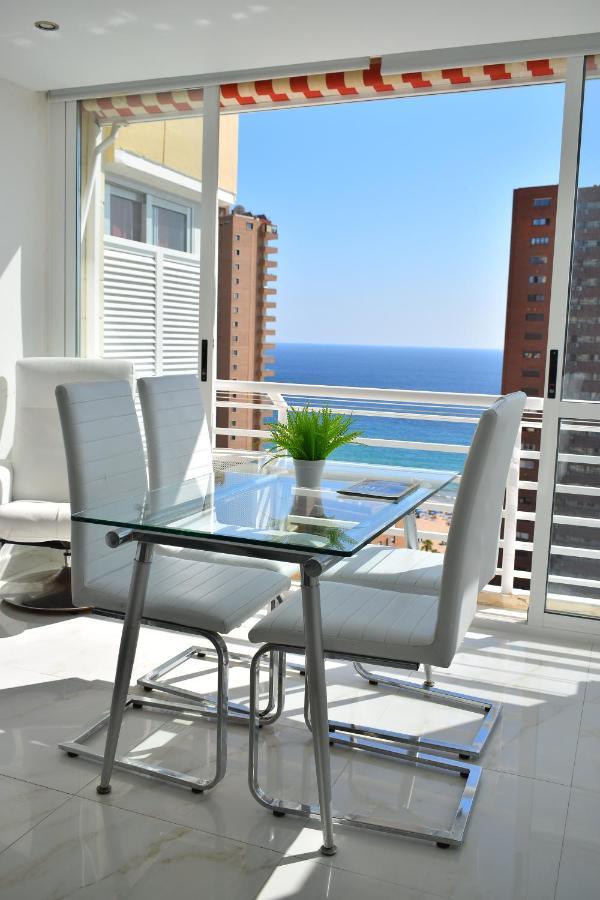 Los Caballos Vip Playa Levante 베니돔 외부 사진