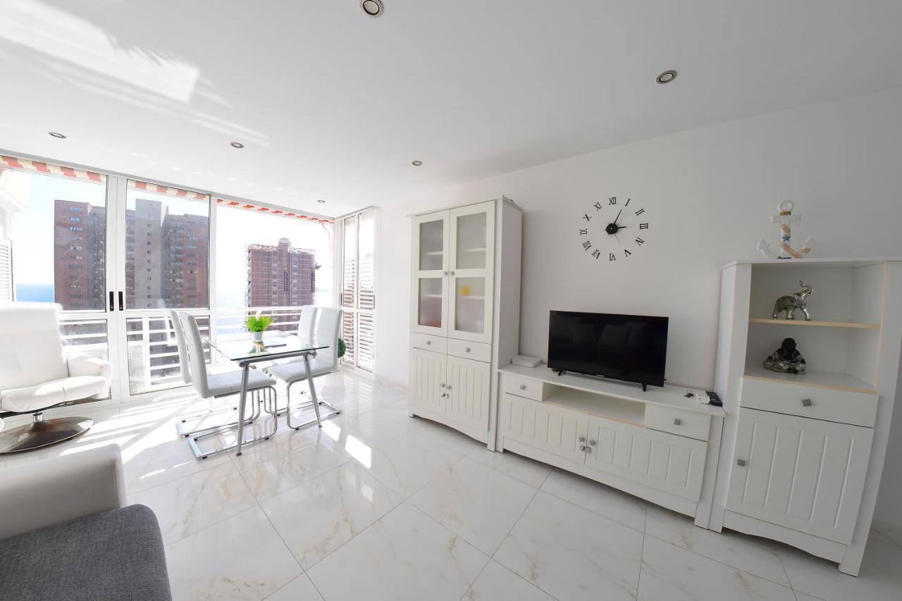 Los Caballos Vip Playa Levante 베니돔 외부 사진