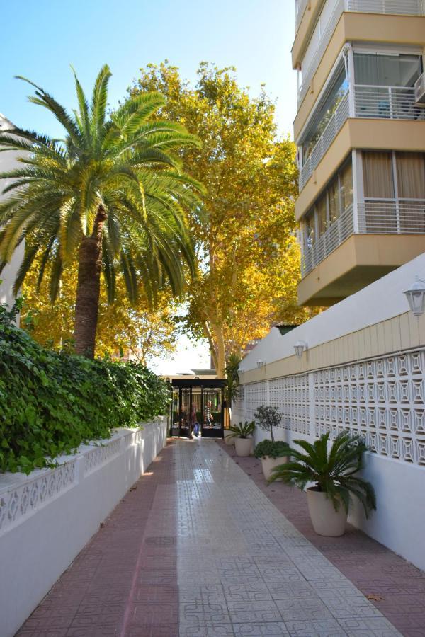 Los Caballos Vip Playa Levante 베니돔 외부 사진