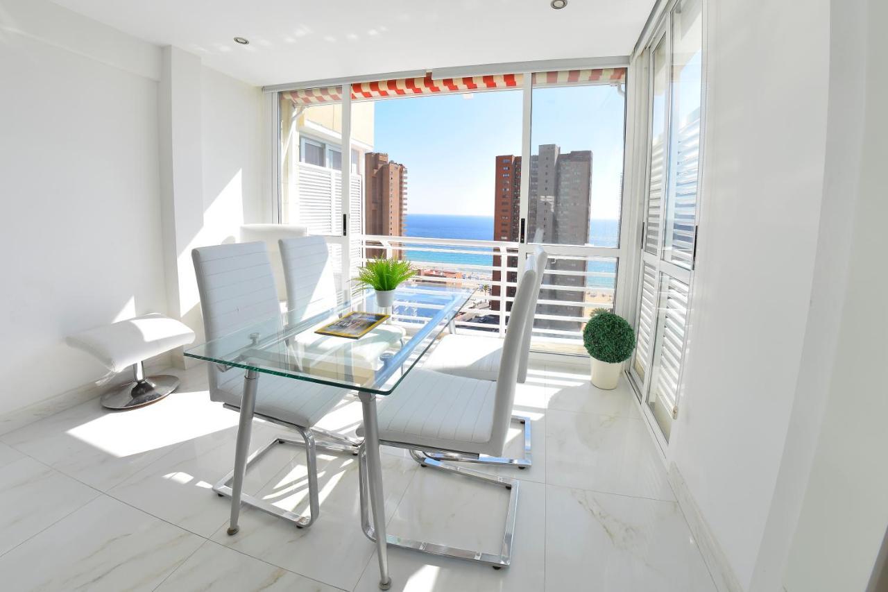 Los Caballos Vip Playa Levante 베니돔 외부 사진