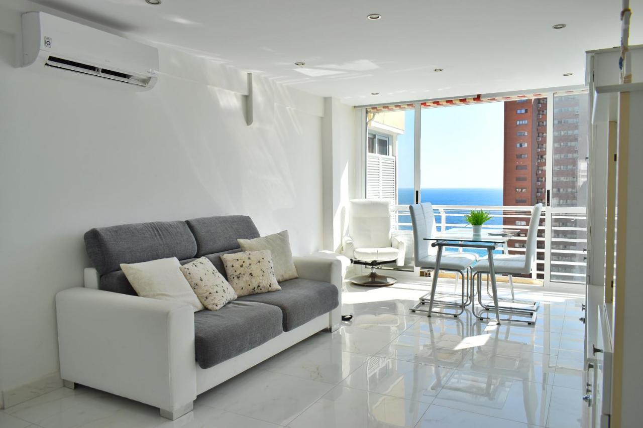 Los Caballos Vip Playa Levante 베니돔 외부 사진