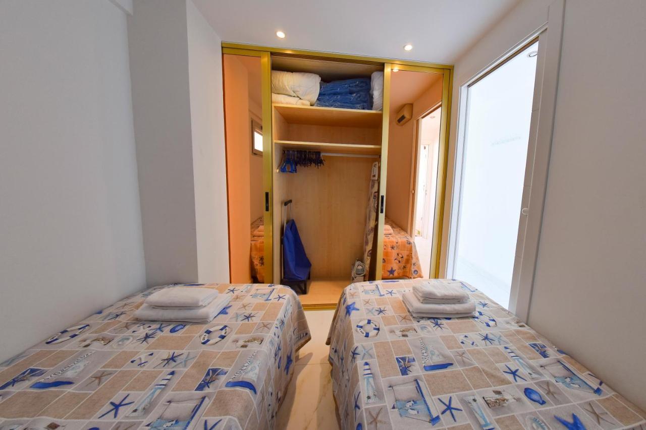 Los Caballos Vip Playa Levante 베니돔 외부 사진