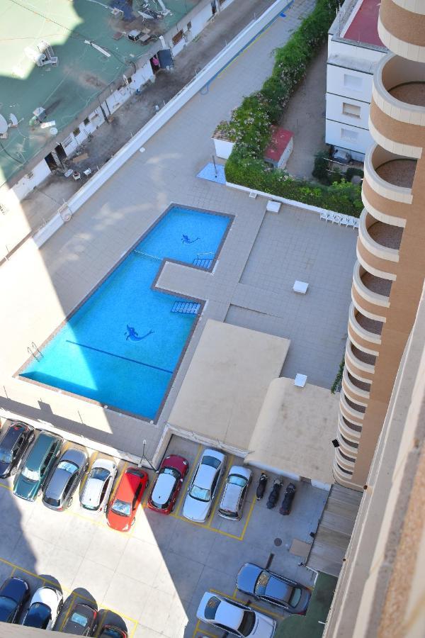 Los Caballos Vip Playa Levante 베니돔 외부 사진