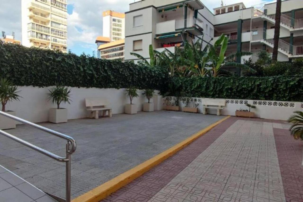 Los Caballos Vip Playa Levante 베니돔 외부 사진